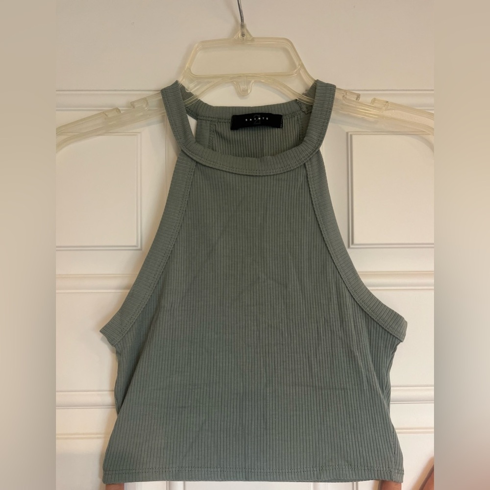“Saints” Comfy Sage Green Crop Top
Women’s 
Size: S
Lightly worn